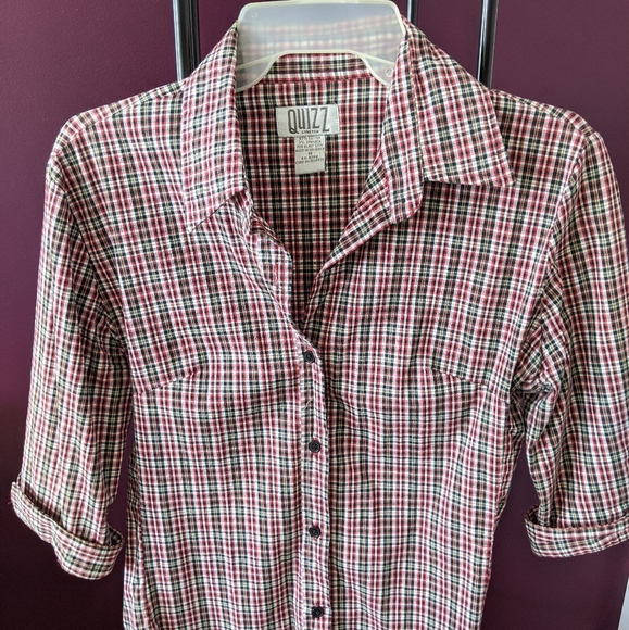 Lightweight Plaid Button Front Tops - Picture 4 of 4